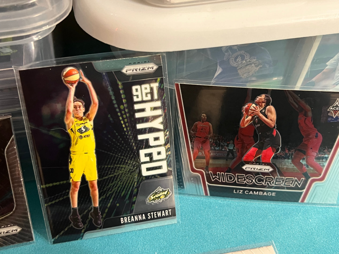 2021-22 Panini Prizm WNBA Parallel Card Lot (16) Inserts