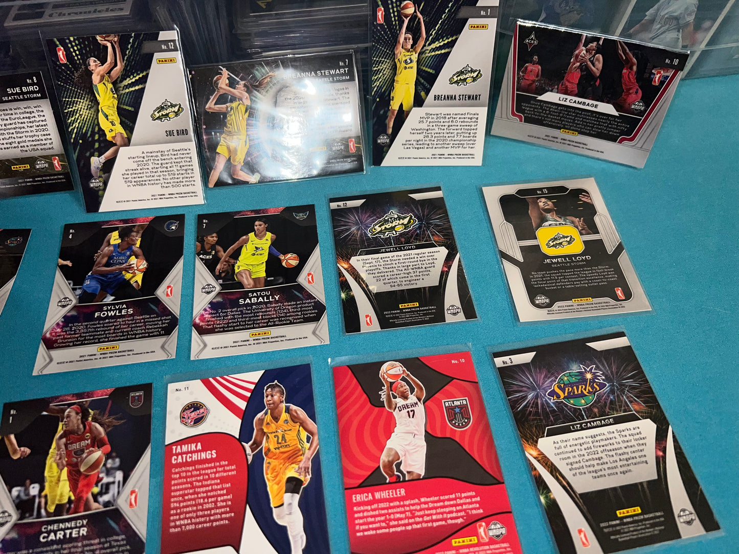 2021-22 Panini Prizm WNBA Parallel Card Lot (16) Inserts