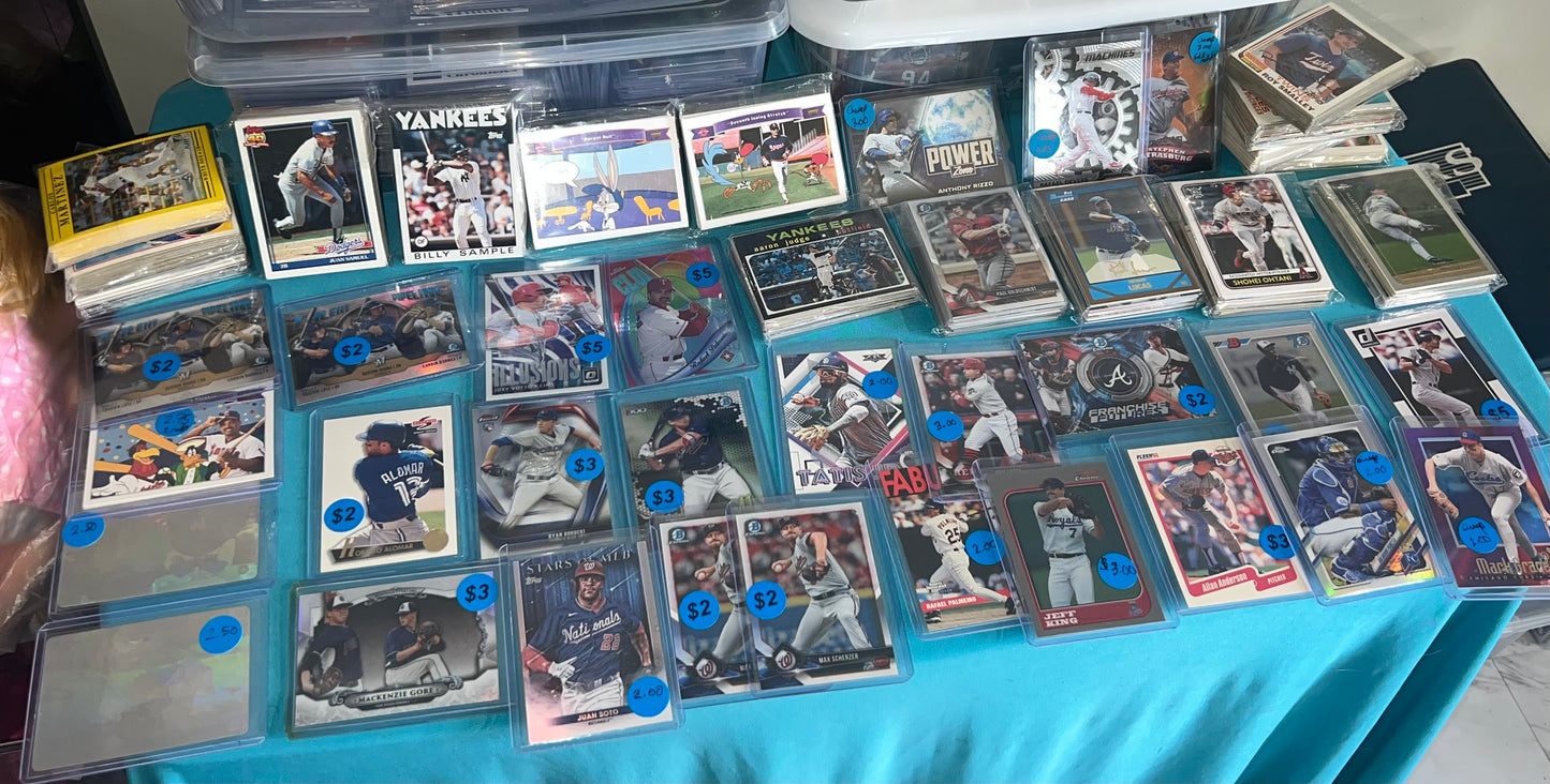 Baseball Card Lot Huge Collection 600 Plus MLB Modern to Vintage / Toploaders