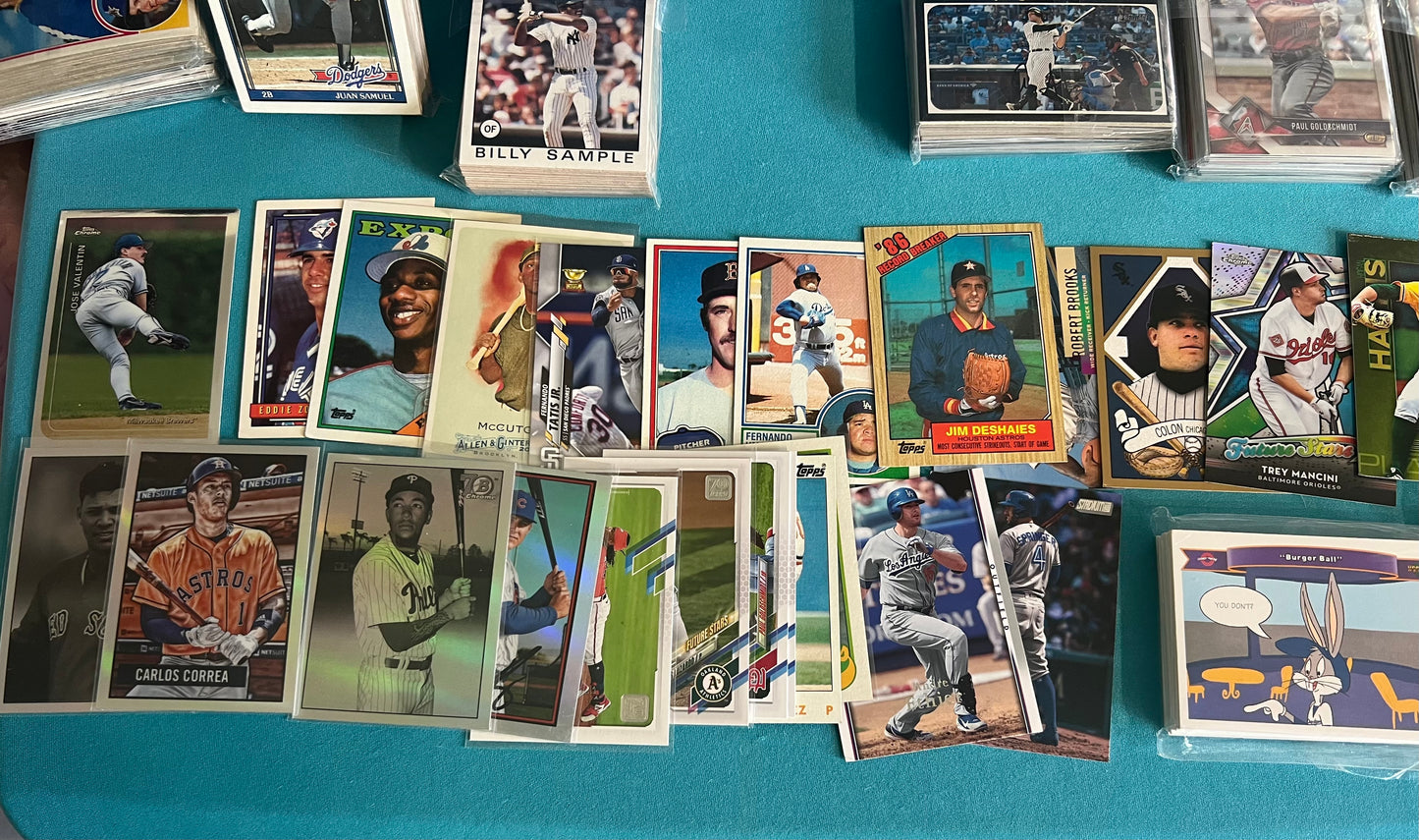 Baseball Card Lot Huge Collection 600 Plus MLB Modern to Vintage / Toploaders