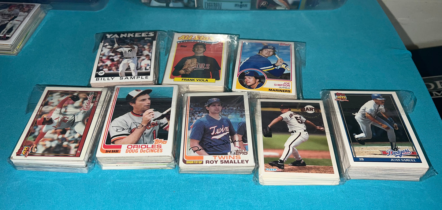 Baseball Card Lot Huge Collection 600 Plus MLB Modern to Vintage / Toploaders