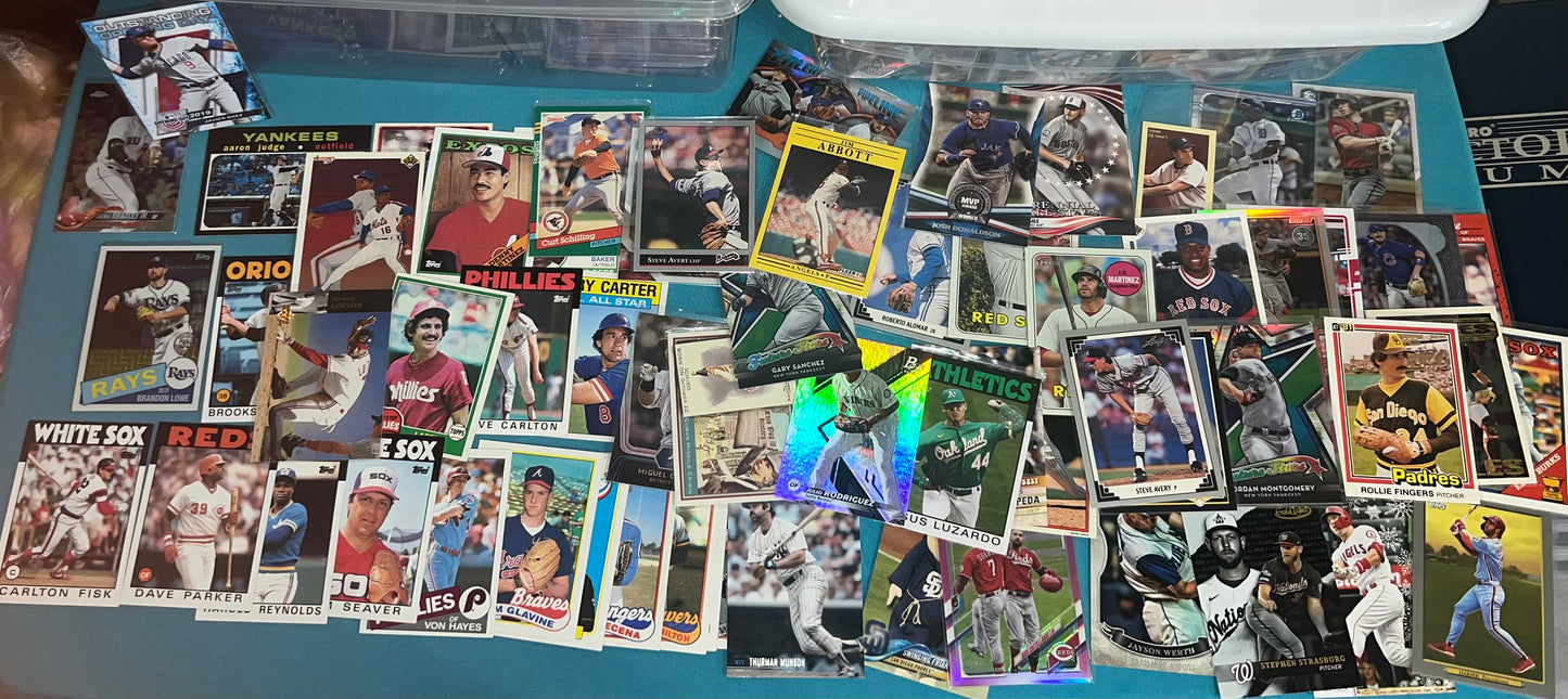 Baseball Card Lot Huge Collection 600 Plus MLB Modern to Vintage / Toploaders
