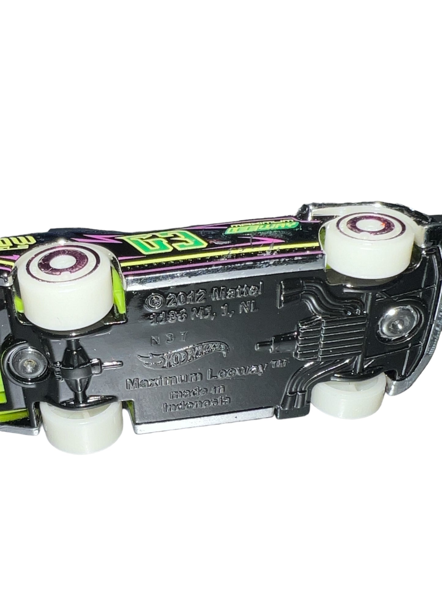 2012 Hot Wheels Maximum Leeway Glow Wheels 1:64