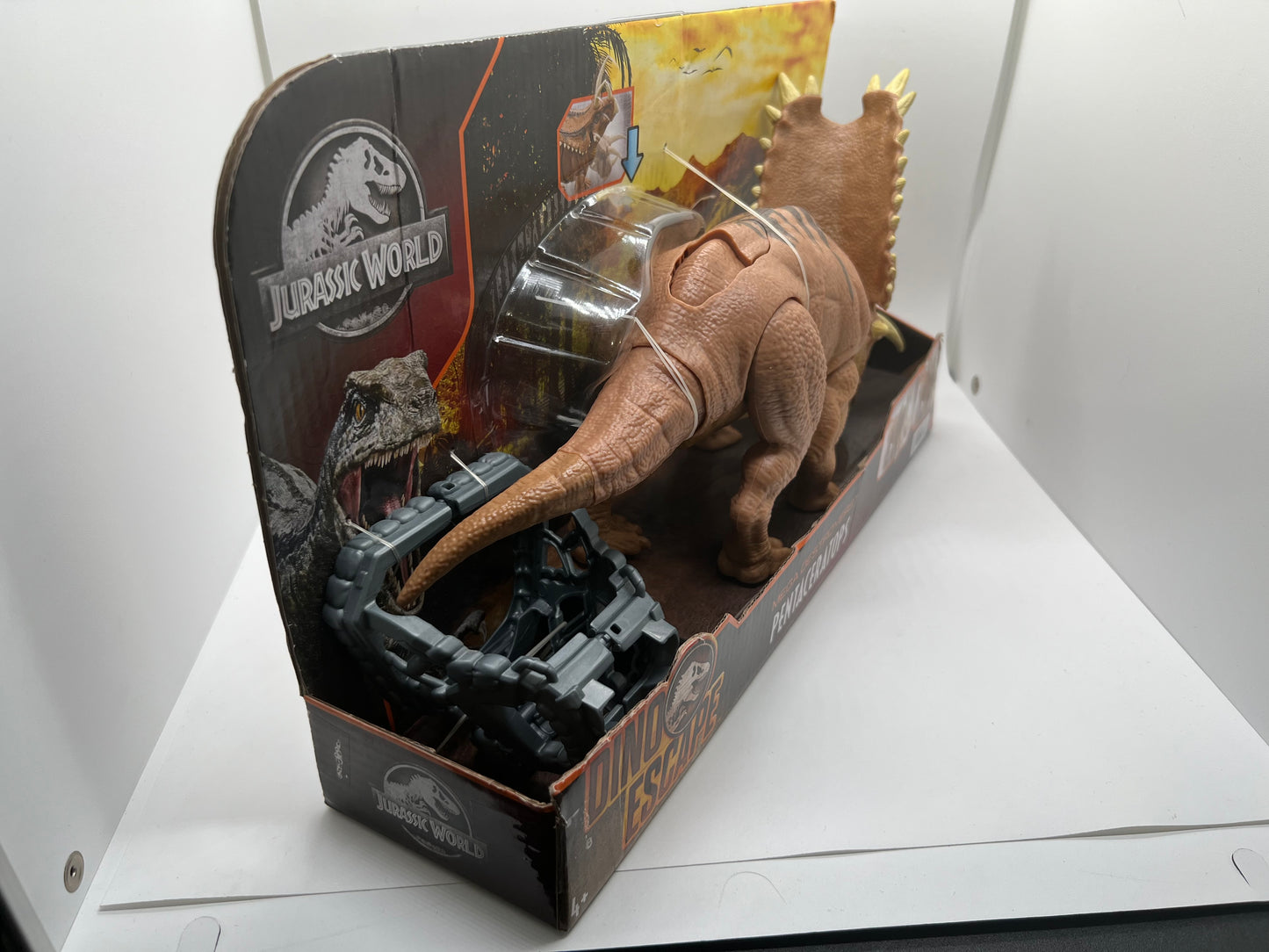 Jurassic World Mega Destroyers Pentaceratops Figure